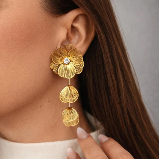 Pozlačeni viseči uhani z rožami