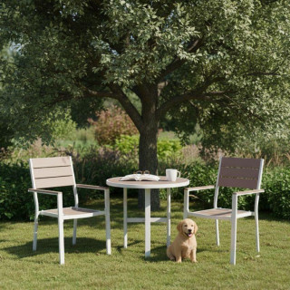 Komplet dveh bež in belih vrtnih stolov