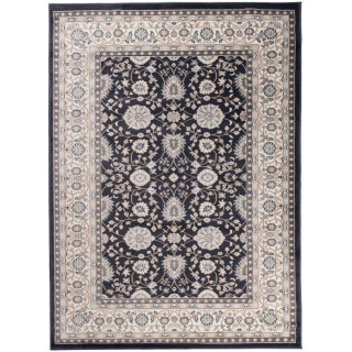 Preproga s črnim vzorcem