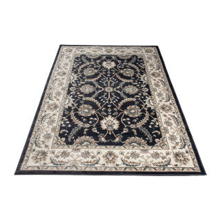 Črna preproga z vintage vzorcem