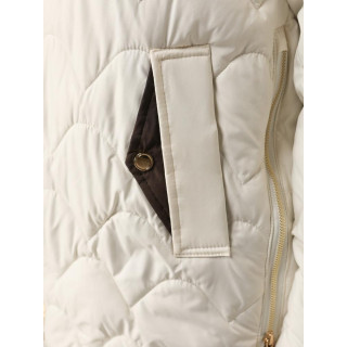 Ženska prešita jakna v ecru barvi TY5624