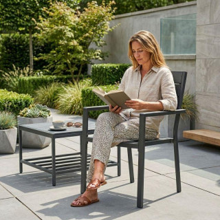 Komplet dveh sivih vrtnih stolov