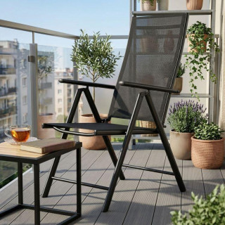 Črn zložljiv vrtni stol z nastavljivim naslonjalom