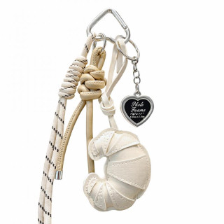 Usnjen obesek z rogljičkom