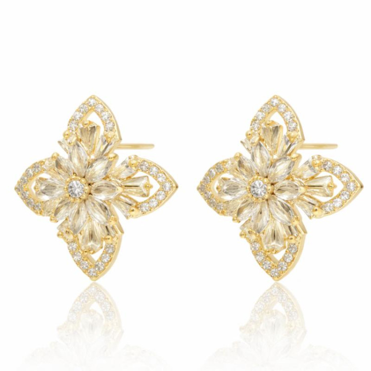 Pozlačeni ženski uhani v obliki cveta